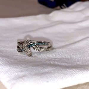 Blue and white diamond ring 💍